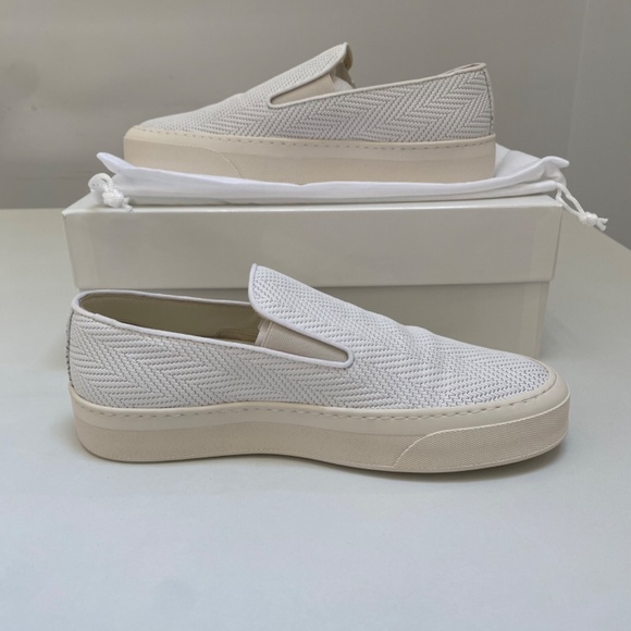 Common Projects Slip-On Sneaker Suede Basket Weave in Off White sz 39 New in Box - Picture 4 of 9